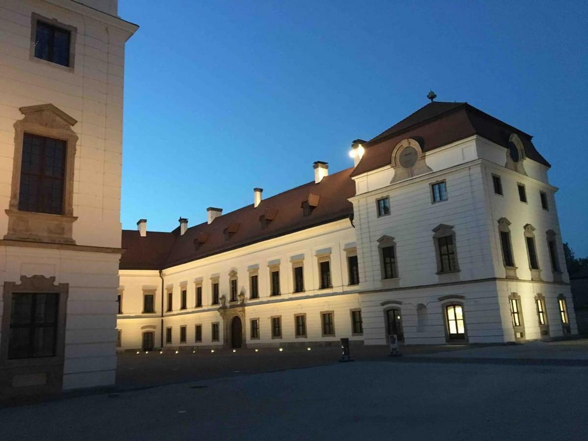 Ház saját udvarral a történelmi belvárosban Pápa Exterior foto
